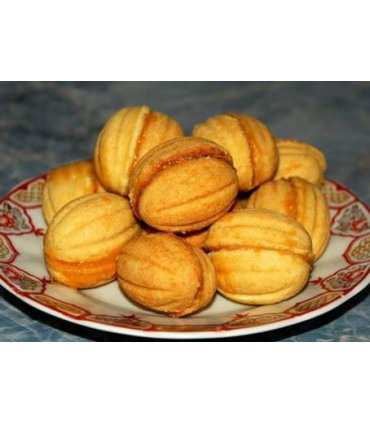 Sweet Pastry "Nuts" with Caramel Condensed Milk